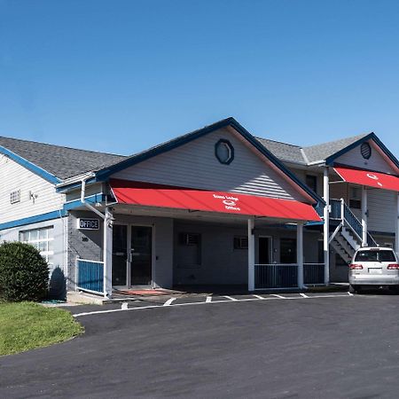 Econo Lodge Rutland City Near Hwy 7 Екстериор снимка