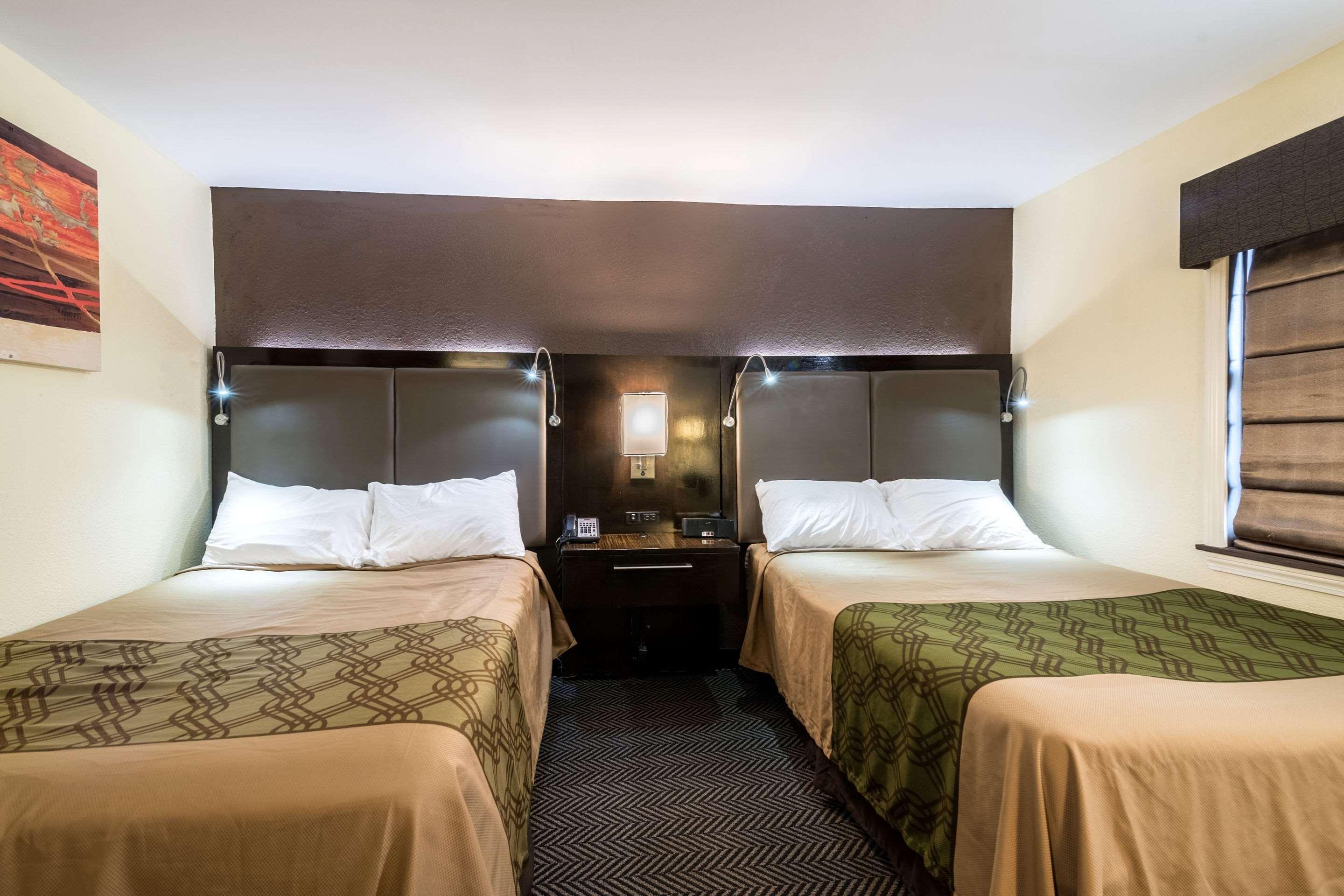 Econo Lodge Rutland City Near Hwy 7 Екстериор снимка