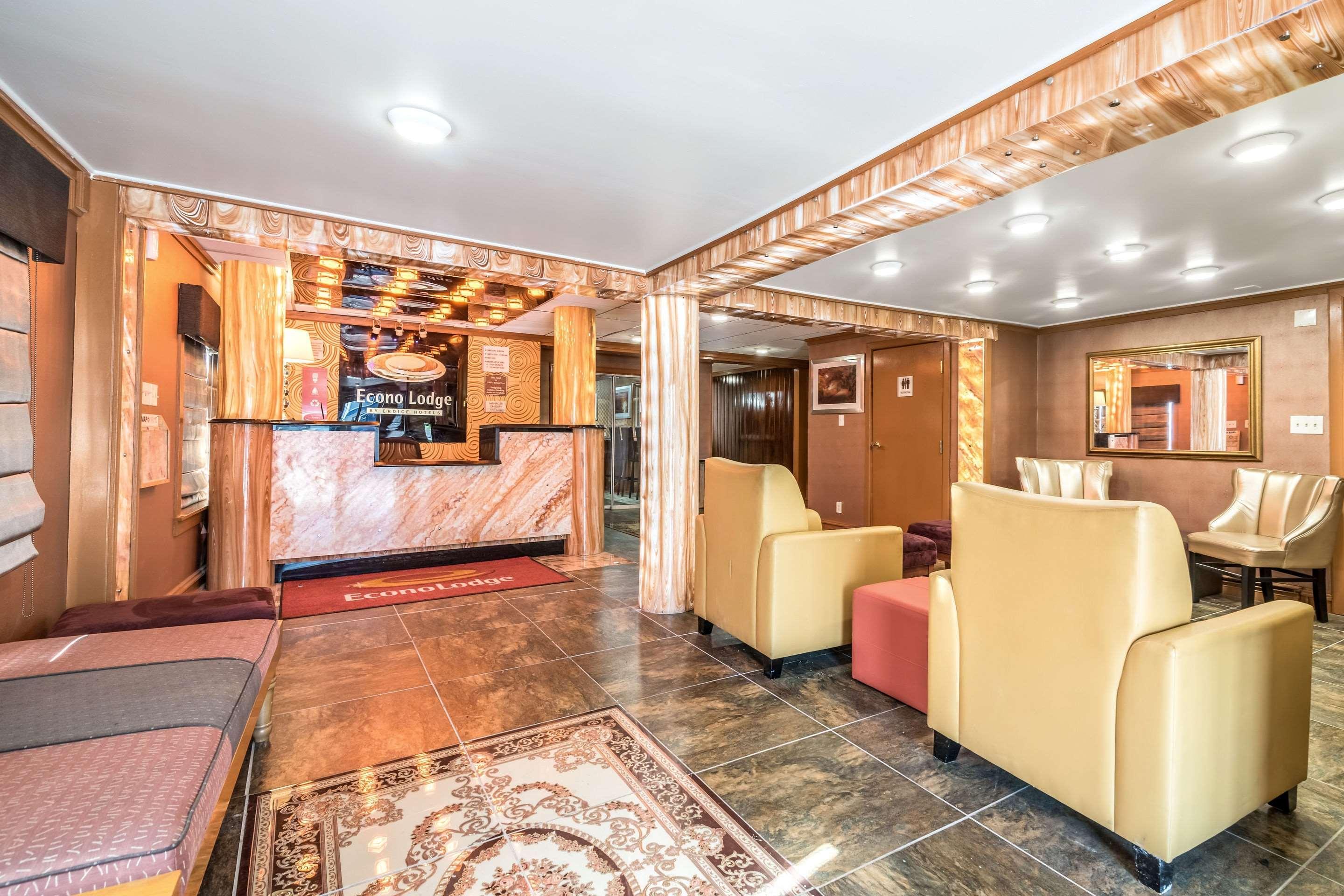 Econo Lodge Rutland City Near Hwy 7 Екстериор снимка