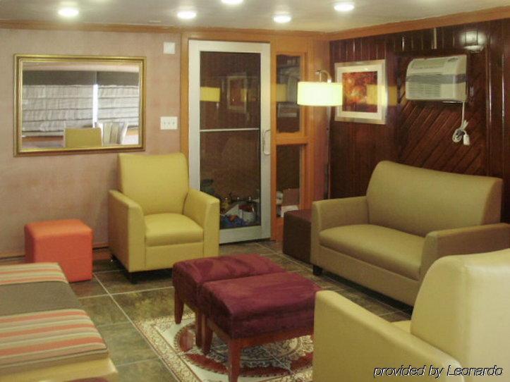 Econo Lodge Rutland City Near Hwy 7 Екстериор снимка
