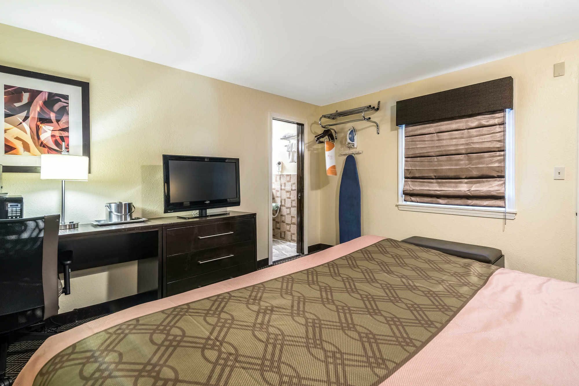 Econo Lodge Rutland City Near Hwy 7 Екстериор снимка